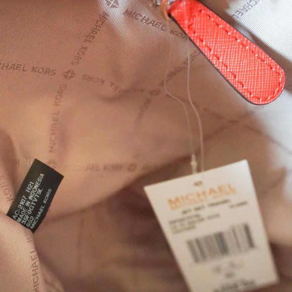 MICHAEL KORS JET SET TRAVEL LARGE TOP ZIP SHOULDER TOTE BAG RED - Picture 8 of 11